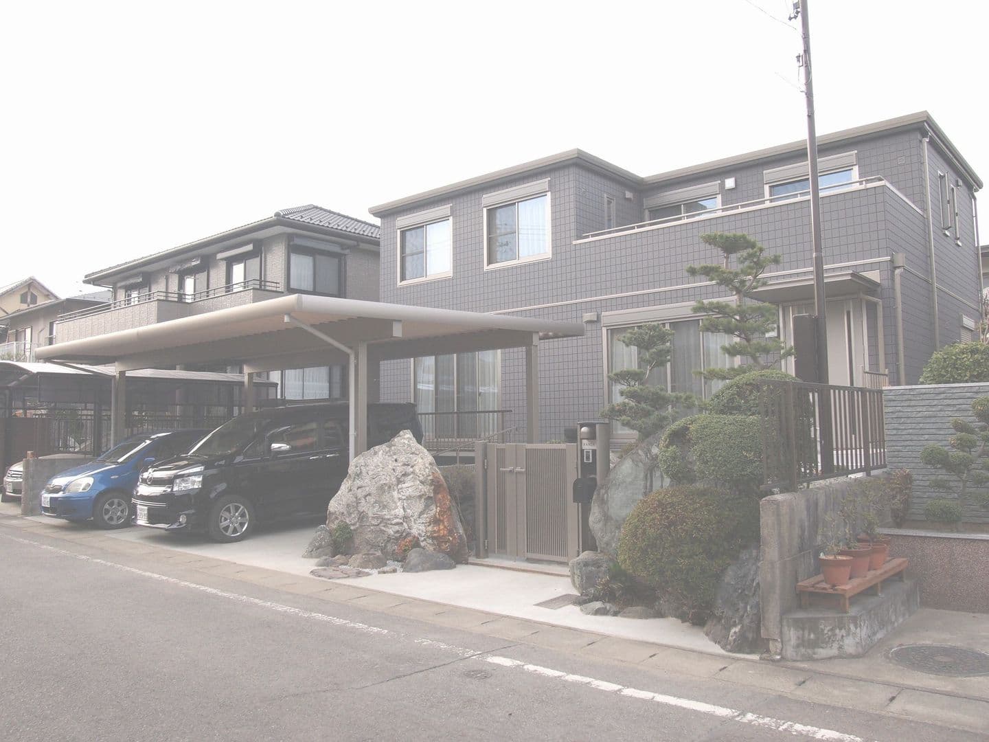 折半カーポートの外構