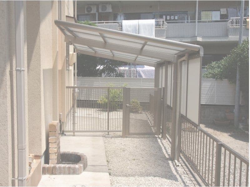 テラスとフェンスと門扉