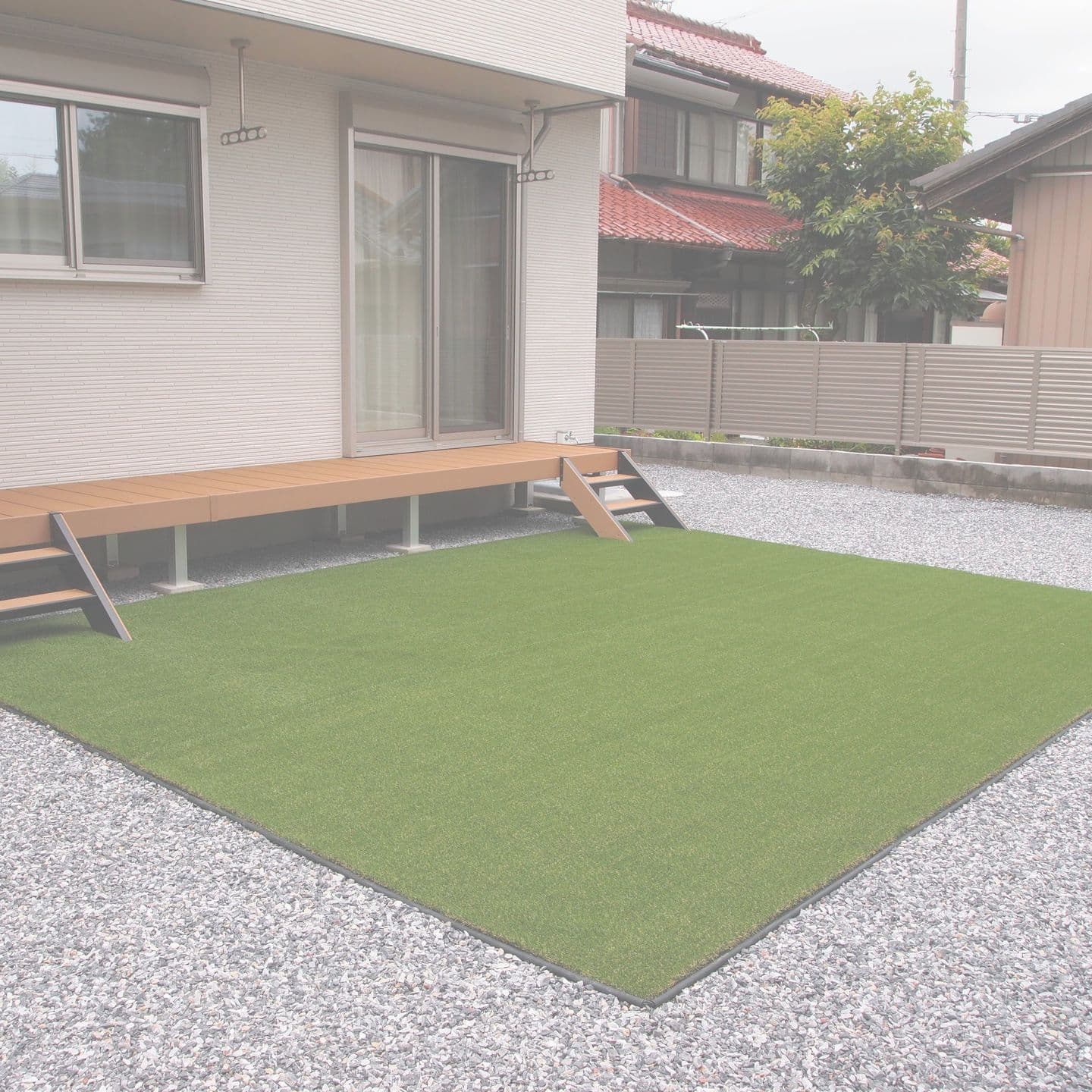 人工芝の庭